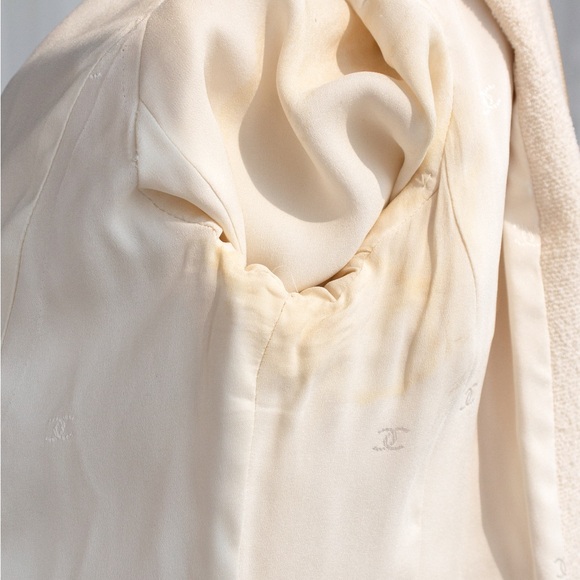 Chanel Vintage S/S 1995 Ivory Ecru Black Gold Zip Tweed 95P Jacket - Picture 14 of 15